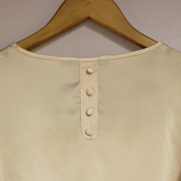 Ark & Co Women's Size Medium Beige Top - Pre-Worn - Picture 5 of 7